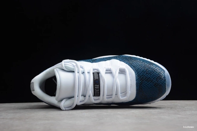 Rep 11 Snakeskin Low Jordan Navy CD6846-102 Air Blue 0819